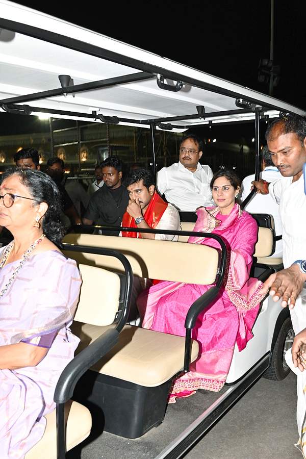 Ram Charan couple visits Tirumala temple Photos - Sakshi13