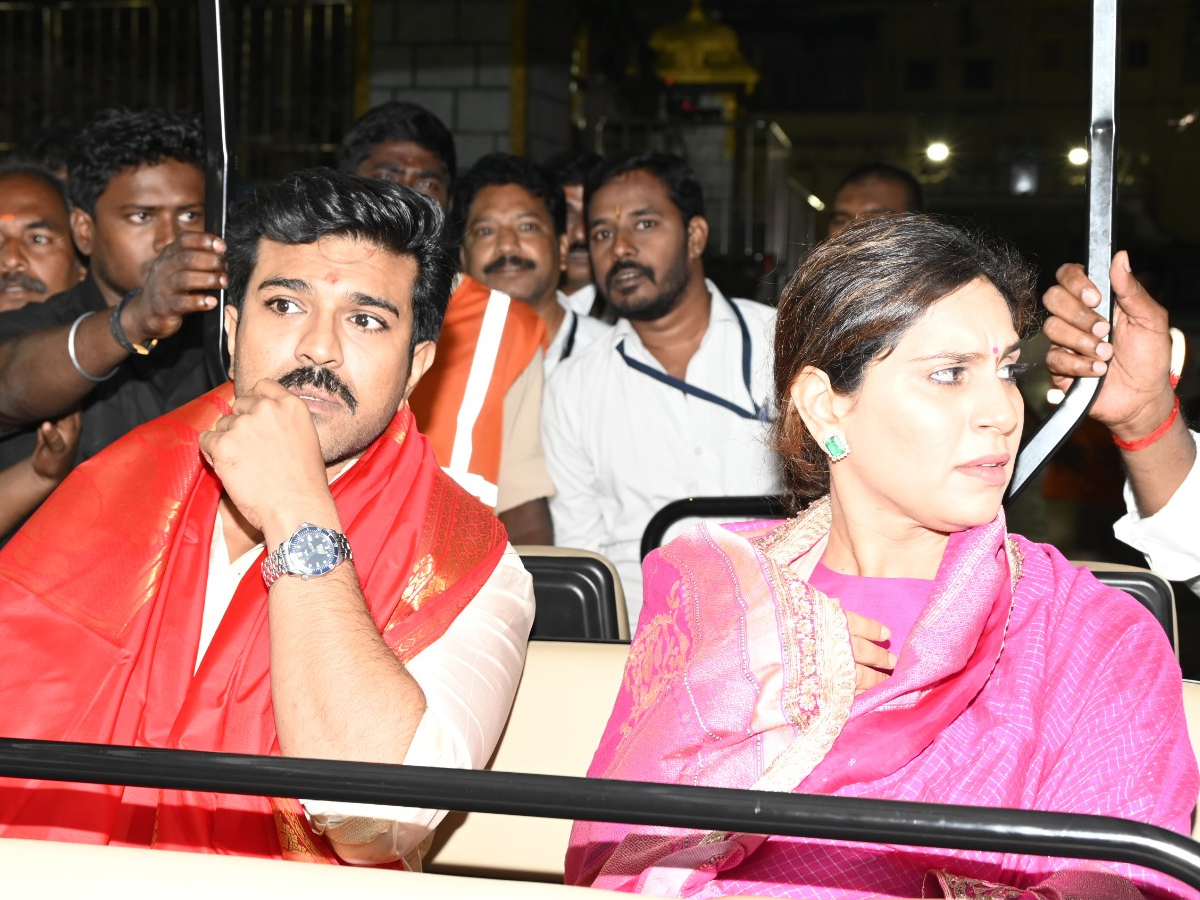 Ram Charan couple visits Tirumala temple Photos - Sakshi3