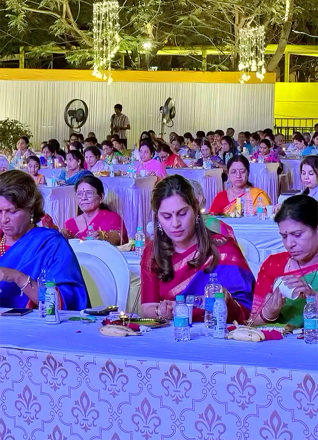 Surekha Konidela Graciously Hosted an Annadanam - Sakshi16