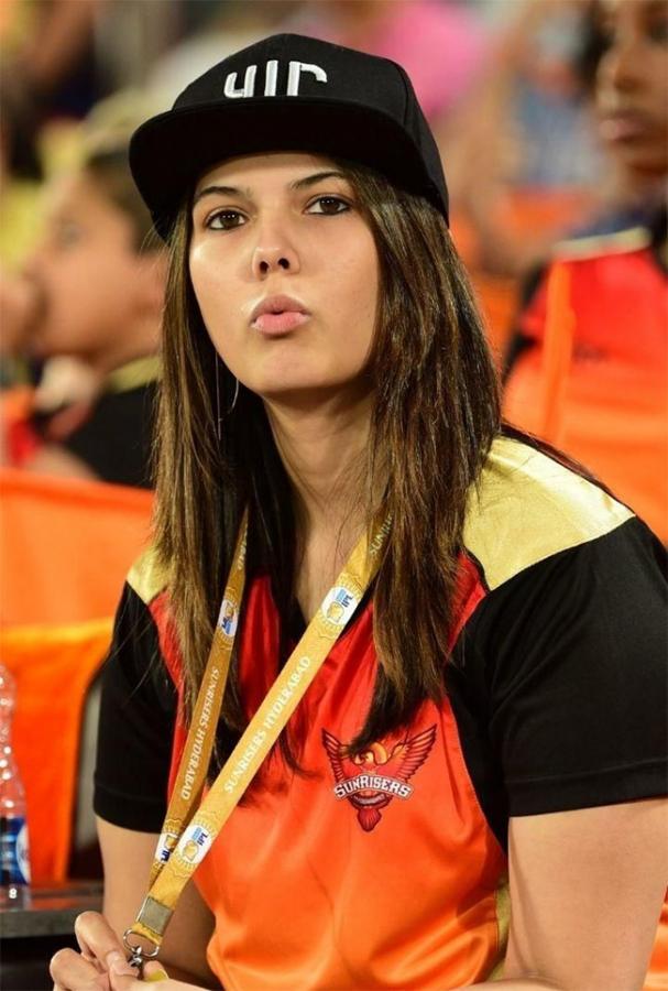 Kavya Maran Cute Expressions After SRH Greatest Win Against MI, Photos Goes Viral - Sakshi16