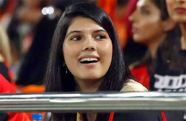 Kavya Maran Cute Expressions After SRH Greatest Win Against MI, Photos Goes Viral - Sakshi6