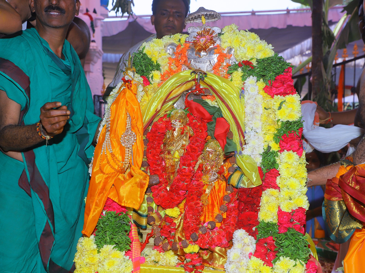 Shiva Kalyanam Mahotsav Celebrations in Raja Rajeshwara Temple At Vemulawada Photos - Sakshi21