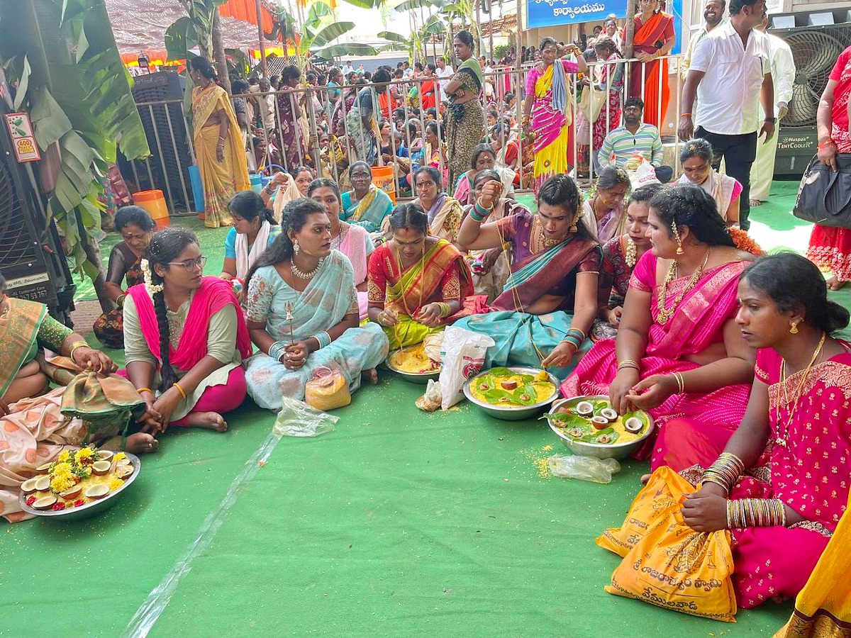 Shiva Kalyanam Mahotsav Celebrations in Raja Rajeshwara Temple At Vemulawada Photos - Sakshi8