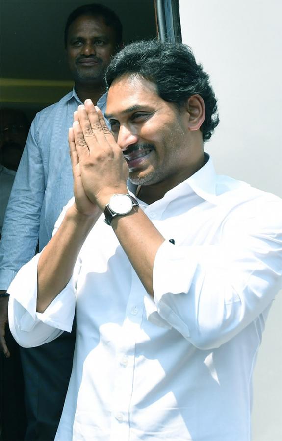 AP CM YS Jagan Memantha Siddham Day3 at Kurnool district - Sakshi5