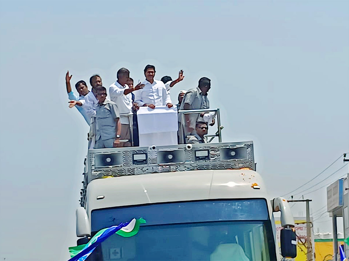 AP CM YS Jagan Memantha Siddham Day3 at Kurnool district - Sakshi8