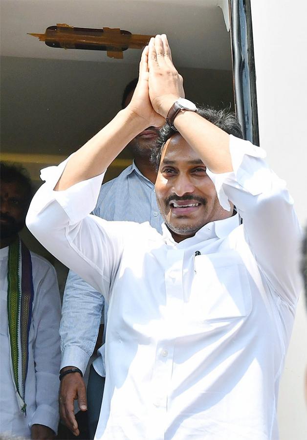 AP CM YS Jagan Memantha Siddham Day3 at Kurnool district - Sakshi9