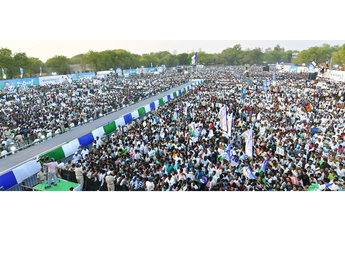 AP CM YS Jagan Memantha Siddham Public Meeting at Yemmiganur photos - Sakshi7