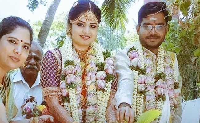 Late Actor Vivek Daughter Got Married Photos - Sakshi2