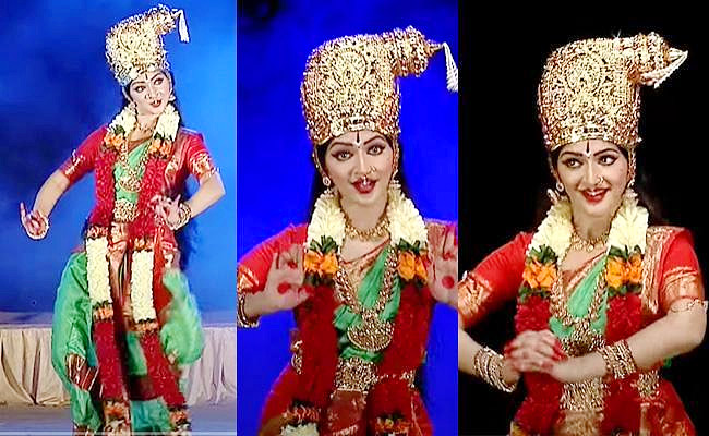 Sreeleela Bharatanatyam Dance Fans Going Gaga Pics - Sakshi4