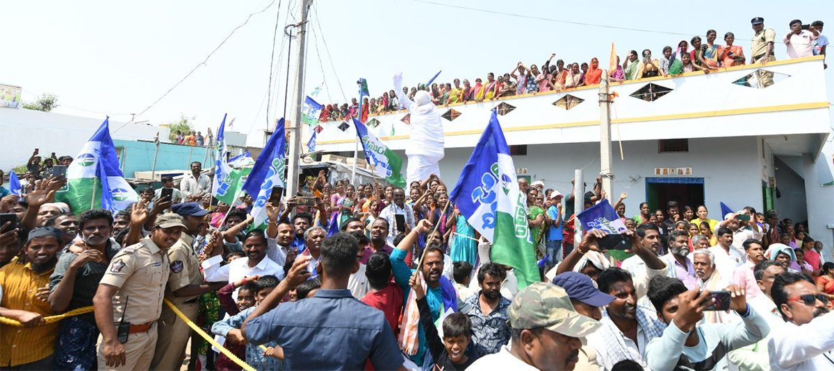 AP CM YS Jagan Memantha Siddham Day4 Photos - Sakshi6