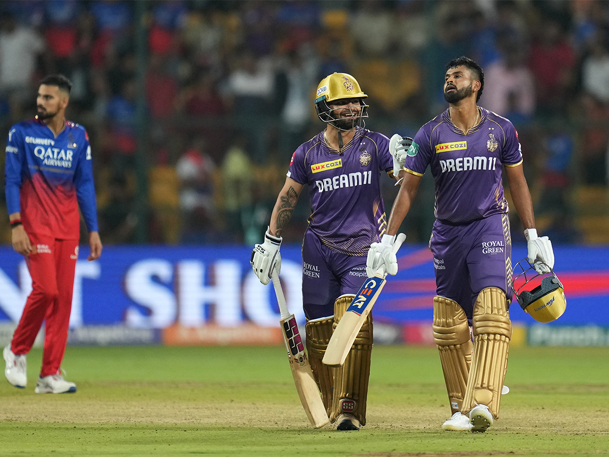 T20 cricket match between Royal Challengers Bengaluru and Kolkata Knight Riders - Sakshi12