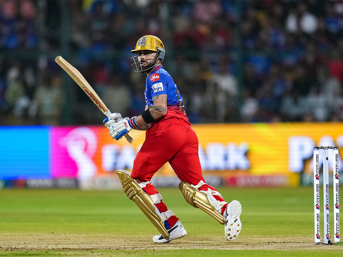 T20 cricket match between Royal Challengers Bengaluru and Kolkata Knight Riders - Sakshi17