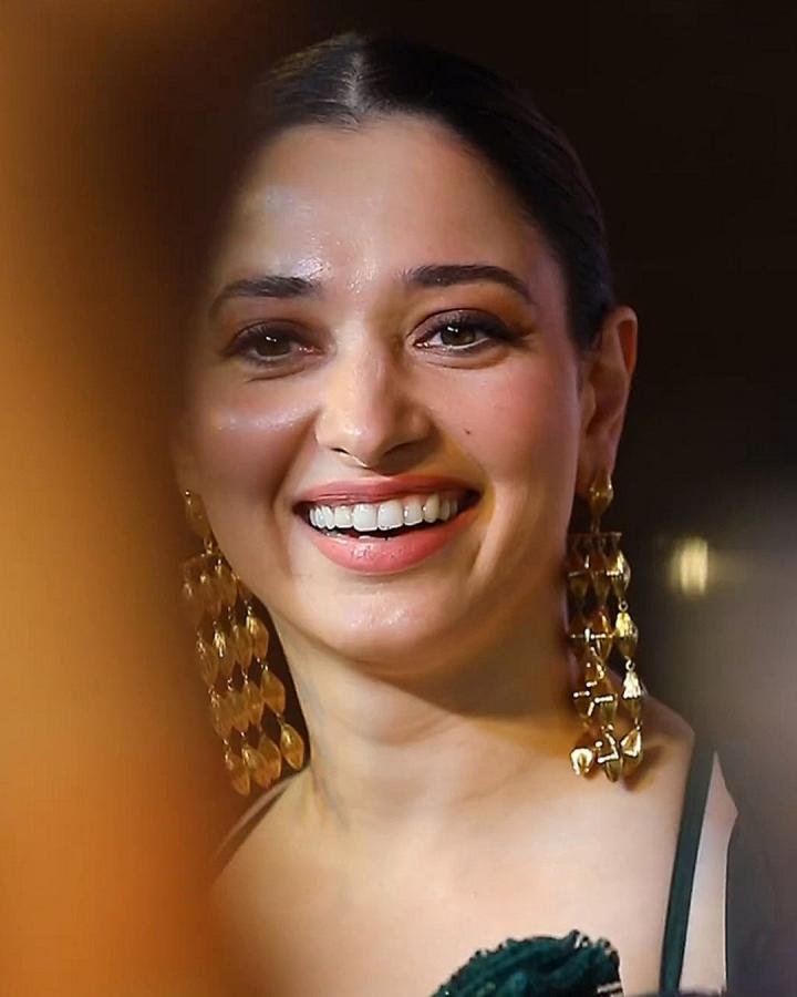 Tamannaah Bhatia at Aranmanai4 Trailer Launch Event Photos Goes Viral - Sakshi8