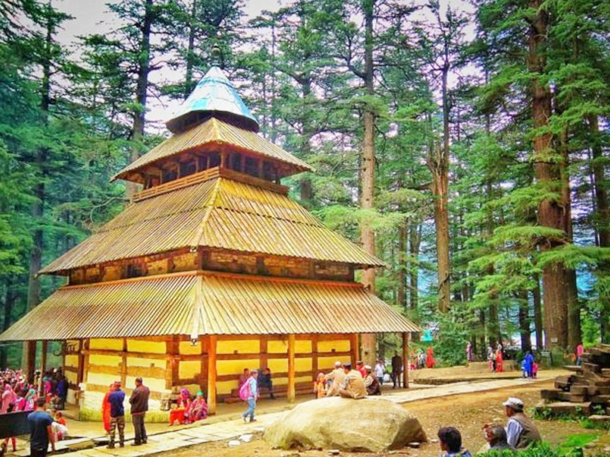 Hidimba Temple At Manali Covered With Snow - Sakshi11