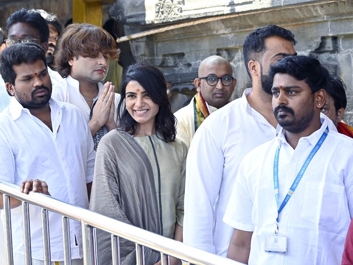 Actress Samantha Visit in Tirumala Photos - Sakshi22