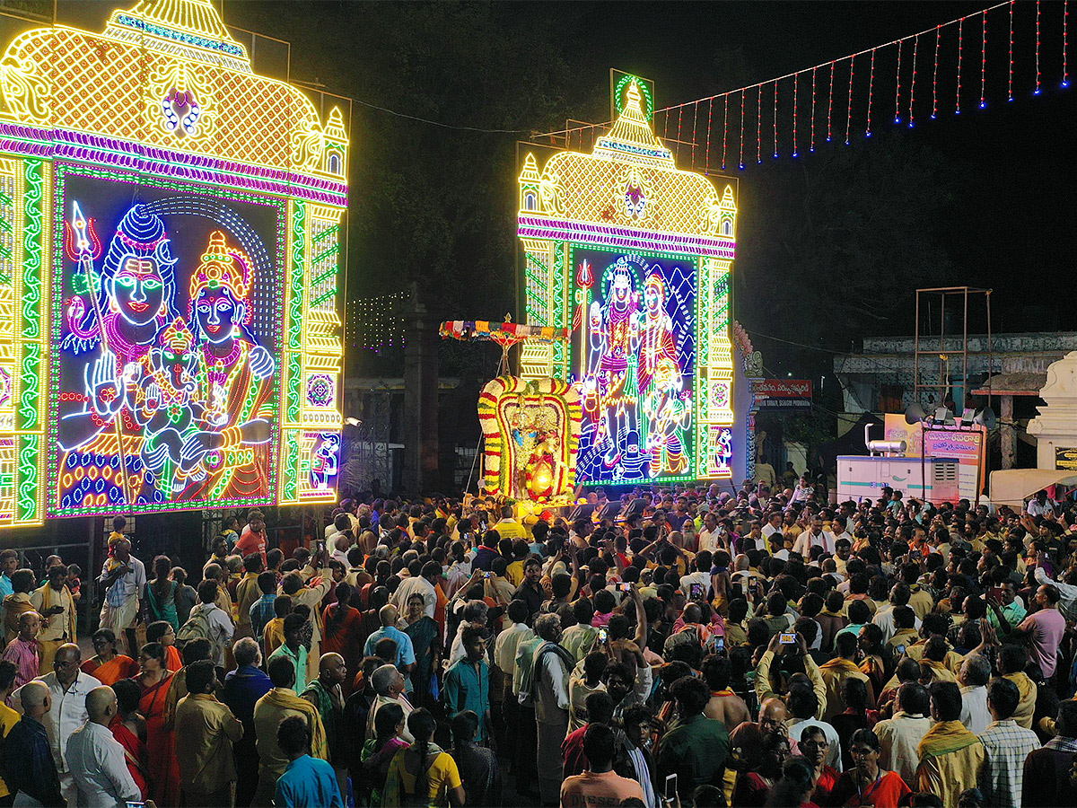 Maha Shivaratri Brahmotsavam at Srisailam Photos - Sakshi7