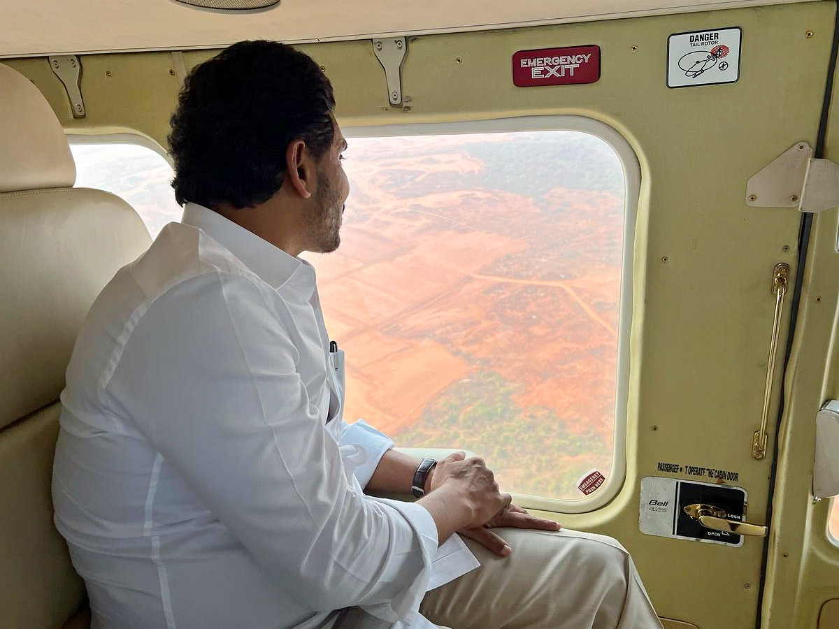 Andhra Pradesh CM YS Jagan Reddy conducts aerial survey in Bhogapuram Photos - Sakshi4