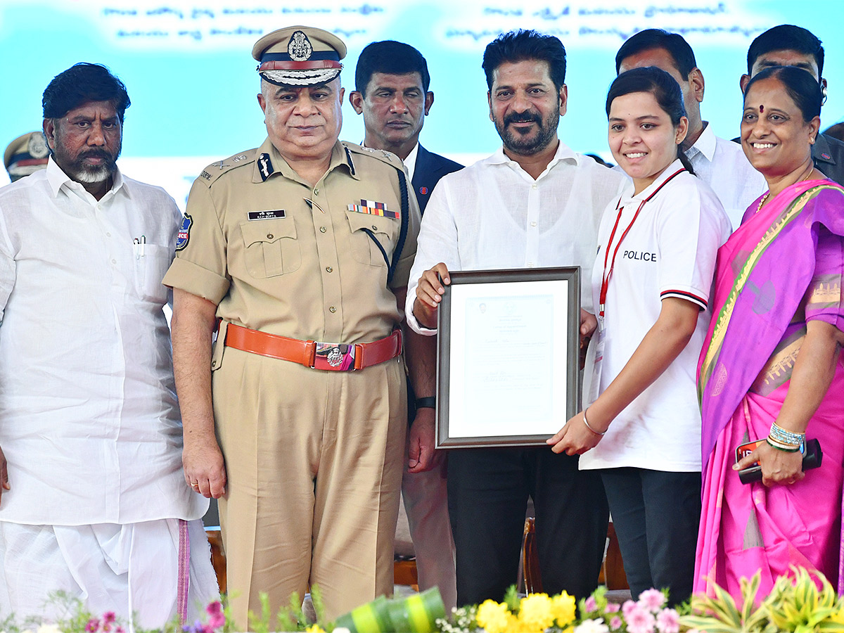 CM Revanth Reddy In LB Stadium Photos - Sakshi1