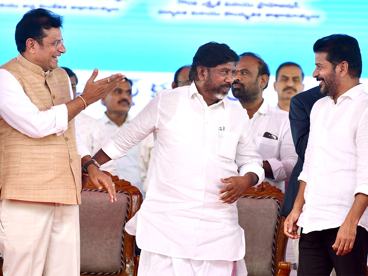 CM Revanth Reddy In LB Stadium Photos - Sakshi16