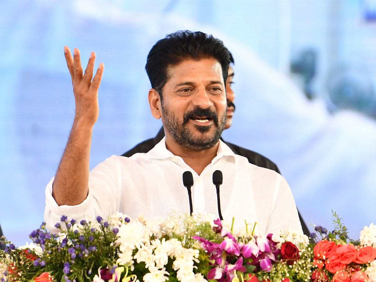 CM Revanth Reddy In LB Stadium Photos - Sakshi19