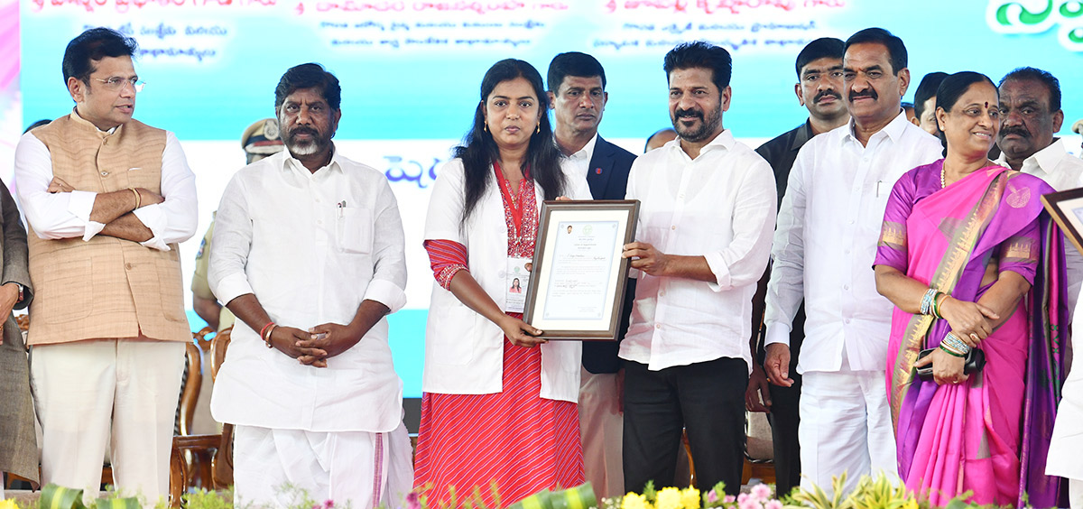 CM Revanth Reddy In LB Stadium Photos - Sakshi25