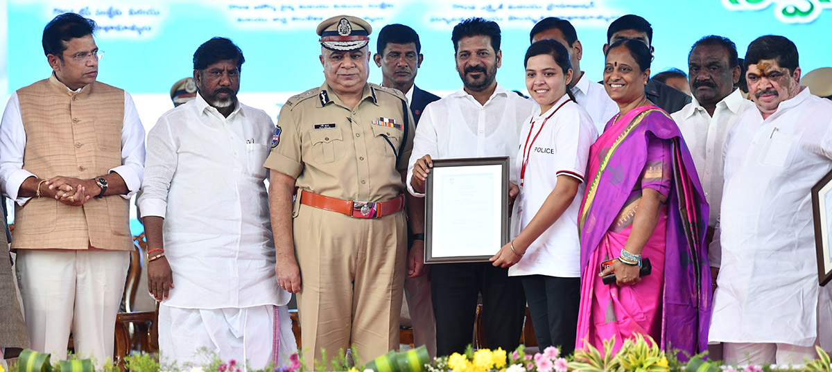 CM Revanth Reddy In LB Stadium Photos - Sakshi26