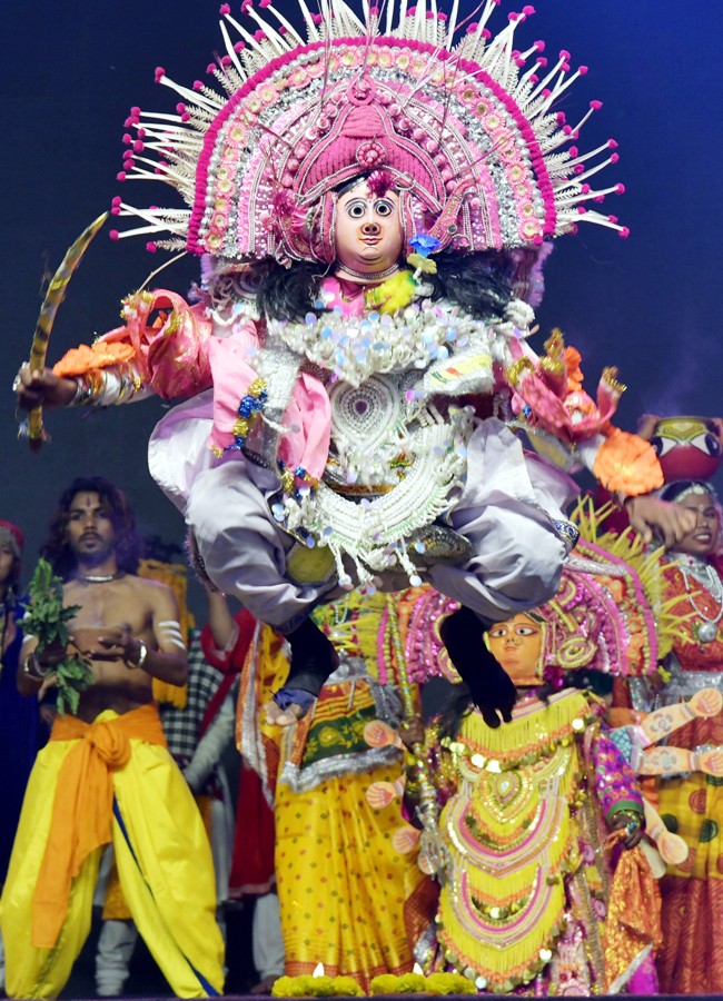 Artistes Wonderful Performances At People's Plaza On The Occasion Of National Culture Festival - Sakshi10