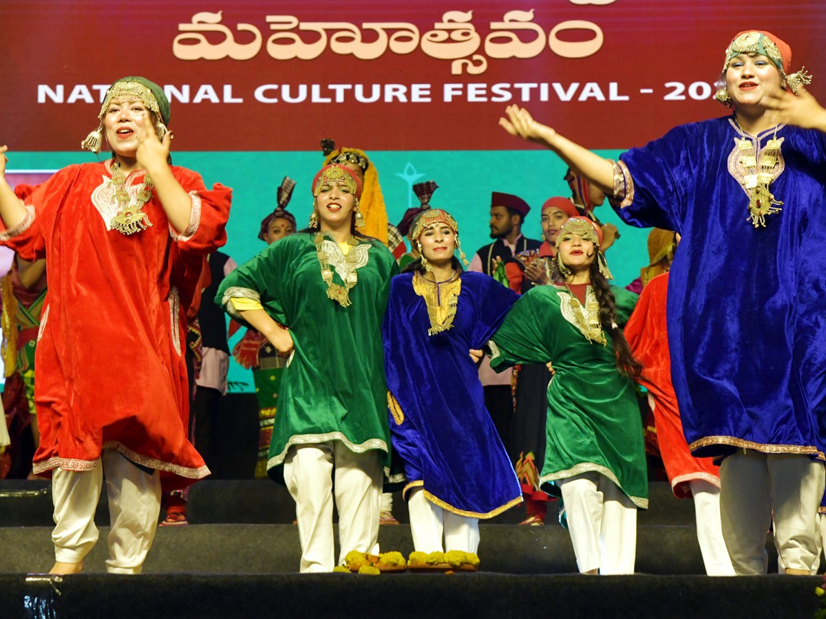 Artistes Wonderful Performances At People's Plaza On The Occasion Of National Culture Festival - Sakshi12