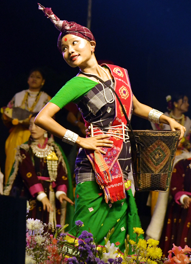 Artistes Wonderful Performances At People's Plaza On The Occasion Of National Culture Festival - Sakshi14