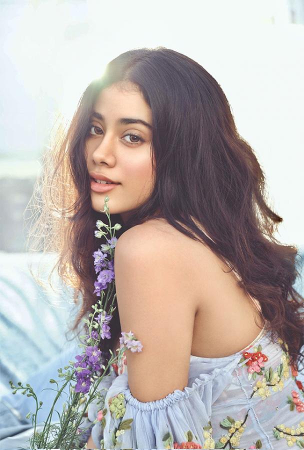 Bollywood Actress Janhvi Kapoor Rare and Unseen Images - Sakshi23