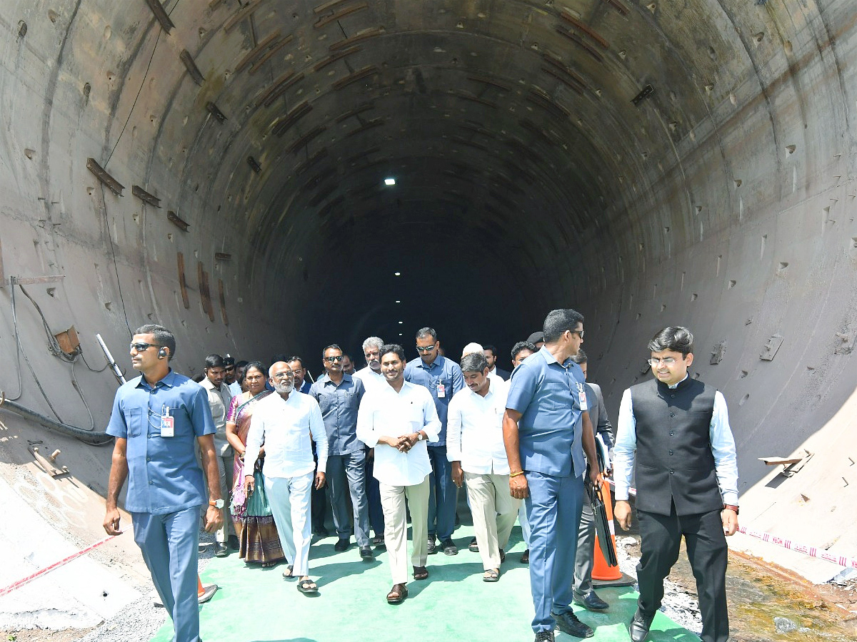 CM YS Jagan Tour In Prakasam District Photos - Sakshi4