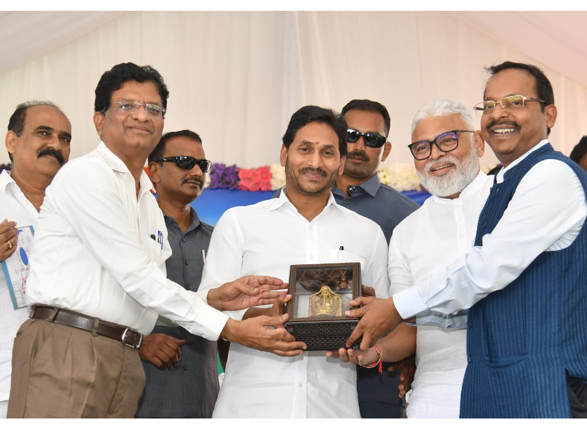 CM YS Jagan Tour In Prakasam District Photos - Sakshi12