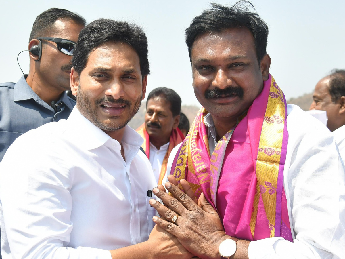 CM YS Jagan Tour In Prakasam District Photos - Sakshi27