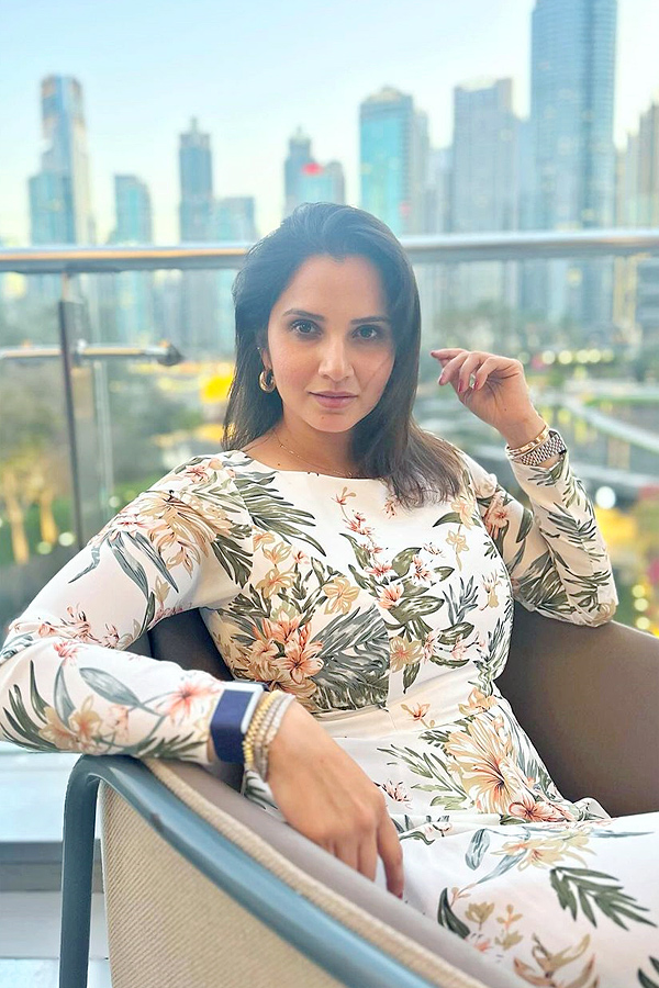 Tennis Star Sania Mirza Latest Dubai Vacation With Family, Photos - Sakshi14