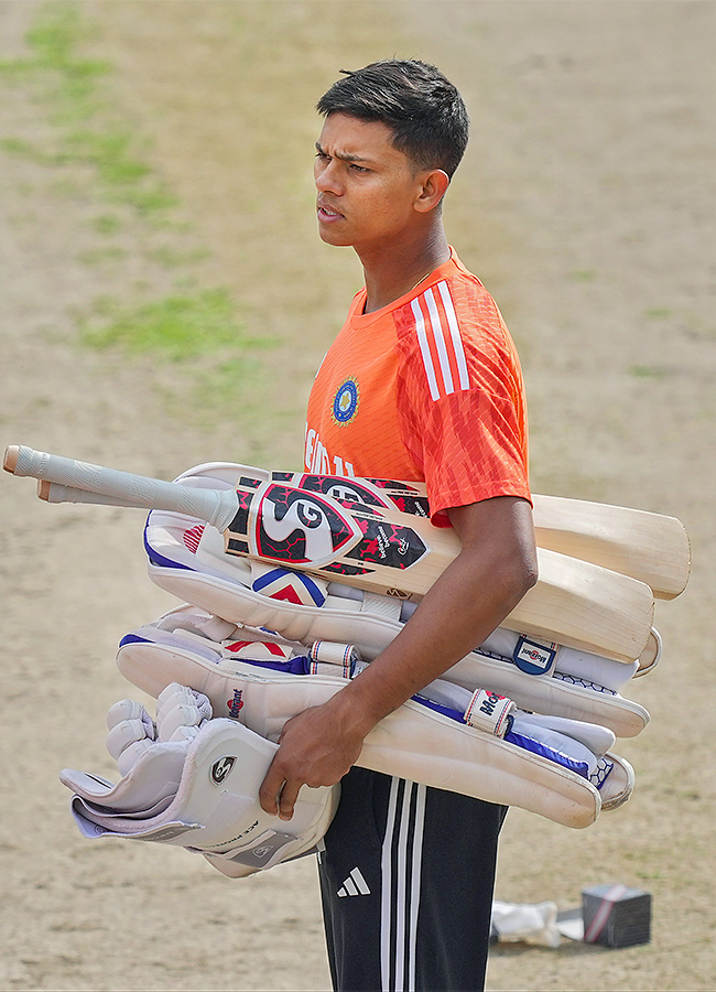 Test cricket match between India and England - Sakshi21