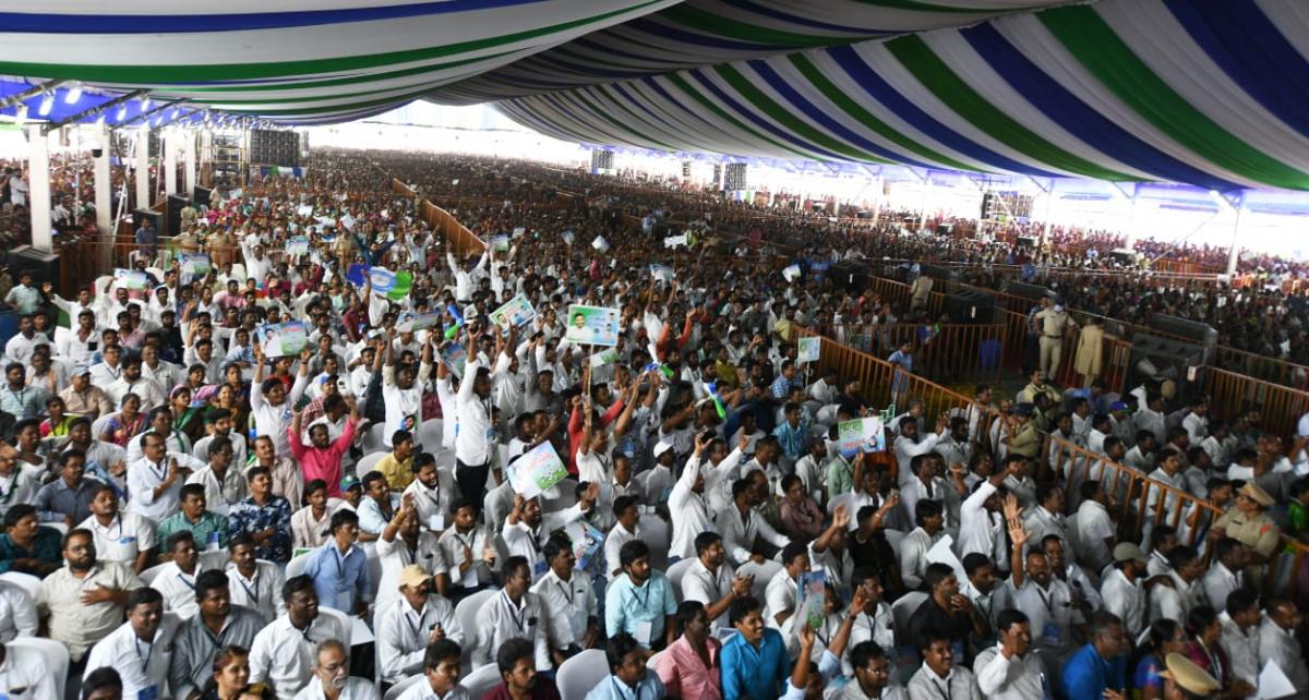 CM YS Jagan Photos At YSR Cheyutha Funds Released Program - Sakshi19