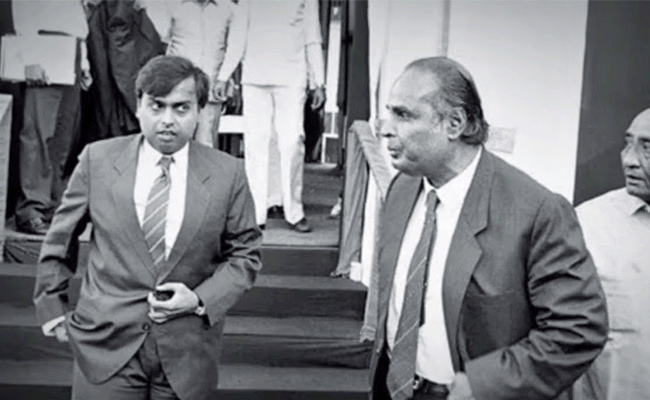 Interesting Facts About Dhirubhai Ambani Photos - Sakshi11