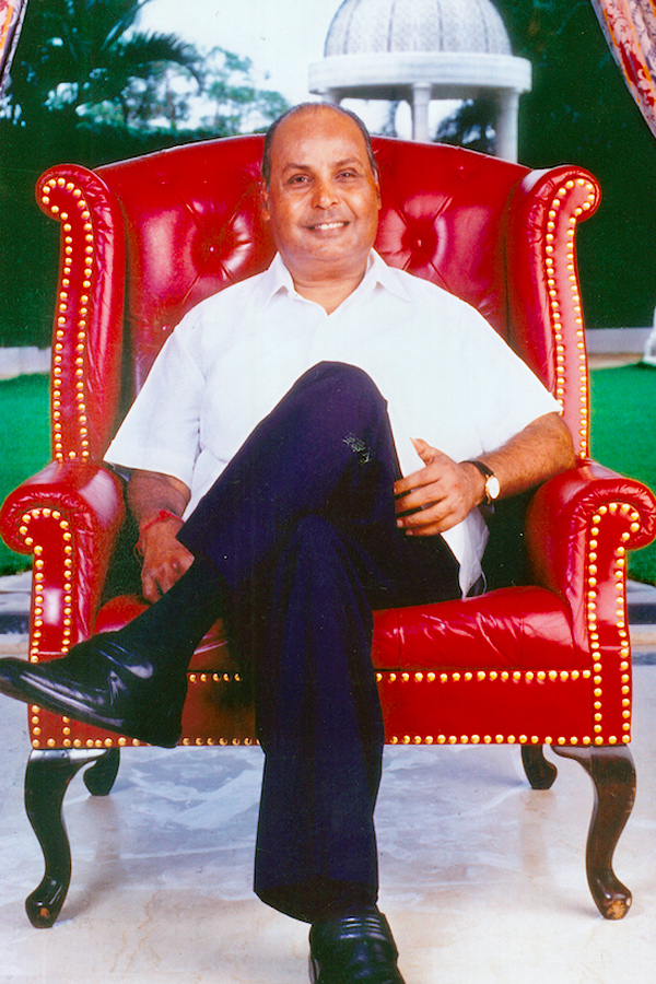 Interesting Facts About Dhirubhai Ambani Photos - Sakshi8