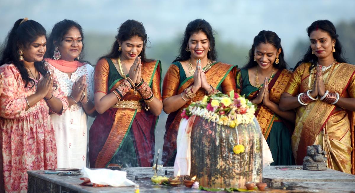 Maha Shivratri Celebrations 2024 At Keesaragutta Temple Photos - Sakshi2