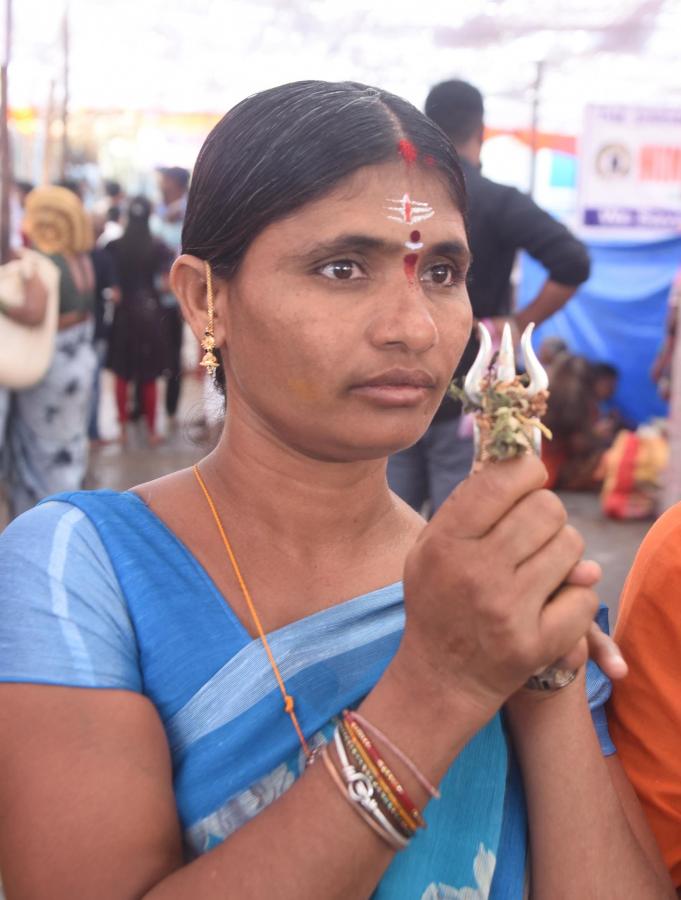 Maha Shivaratri 2024 Devotees At Vemulawada Temple Photos - Sakshi17