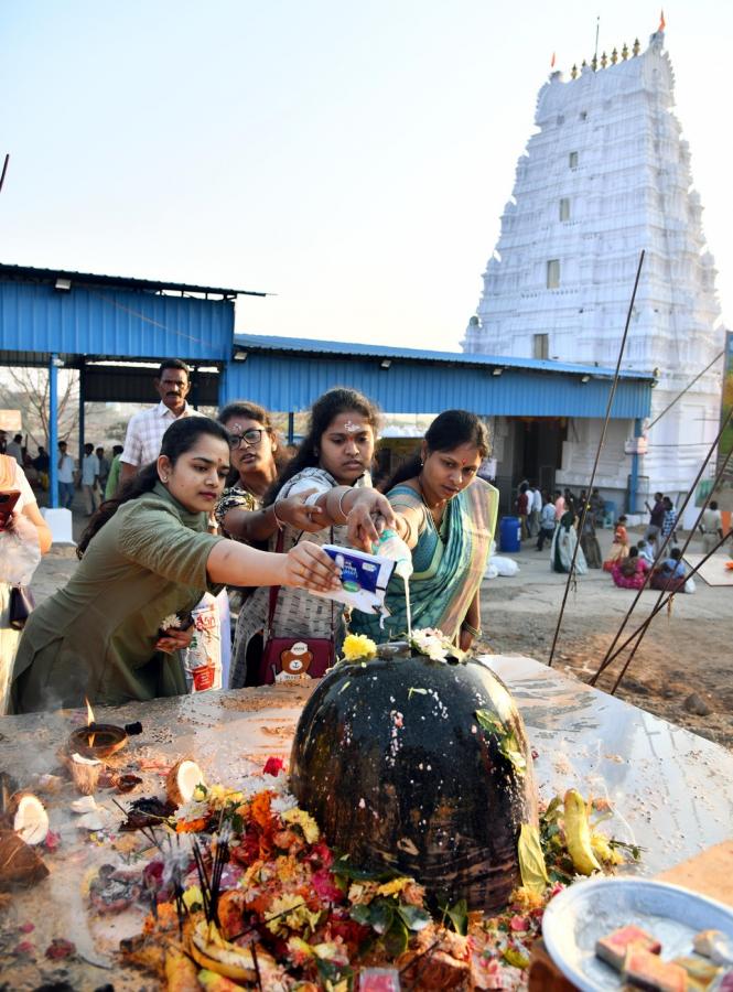 Maha Shivratri Celebrations 2024 At Keesaragutta Temple Photos - Sakshi25