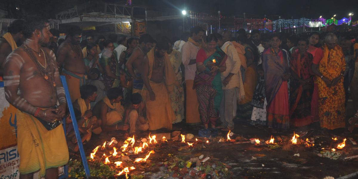 Maha Shivratri 2024: Huge Devotees in Srisailam Photos - Sakshi29