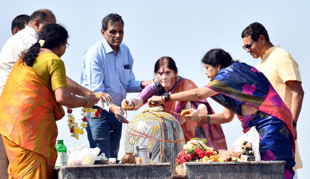 Maha Shivratri Celebrations 2024 At Keesaragutta Temple Photos - Sakshi34