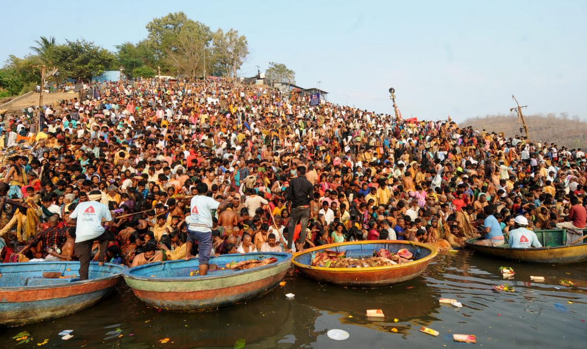 Maha Shivratri 2024: Huge Devotees in Srisailam Photos - Sakshi33