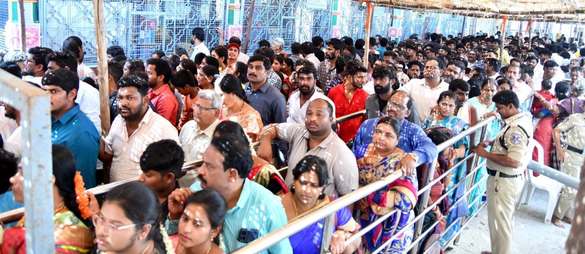 Maha Shivratri Celebrations 2024 At Keesaragutta Temple Photos - Sakshi36