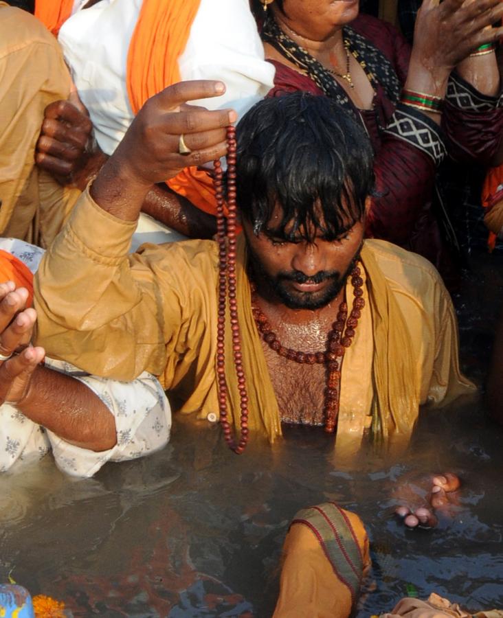 Maha Shivratri 2024: Huge Devotees in Srisailam Photos - Sakshi38