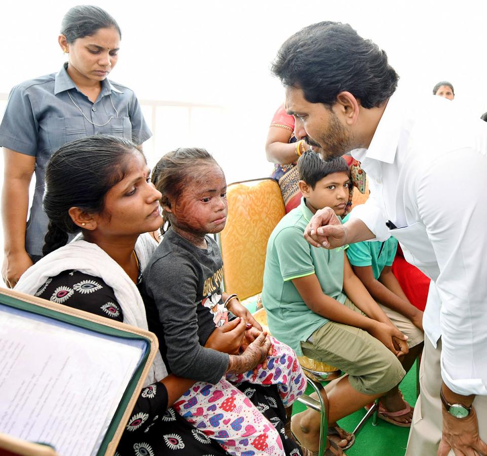 CM YS Jagan Helped The Sick Victims At Anakapalle - Sakshi11