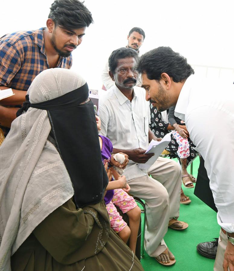 CM YS Jagan Helped The Sick Victims At Anakapalle - Sakshi14