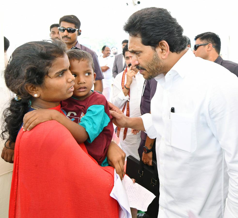 CM YS Jagan Helped The Sick Victims At Anakapalle - Sakshi3