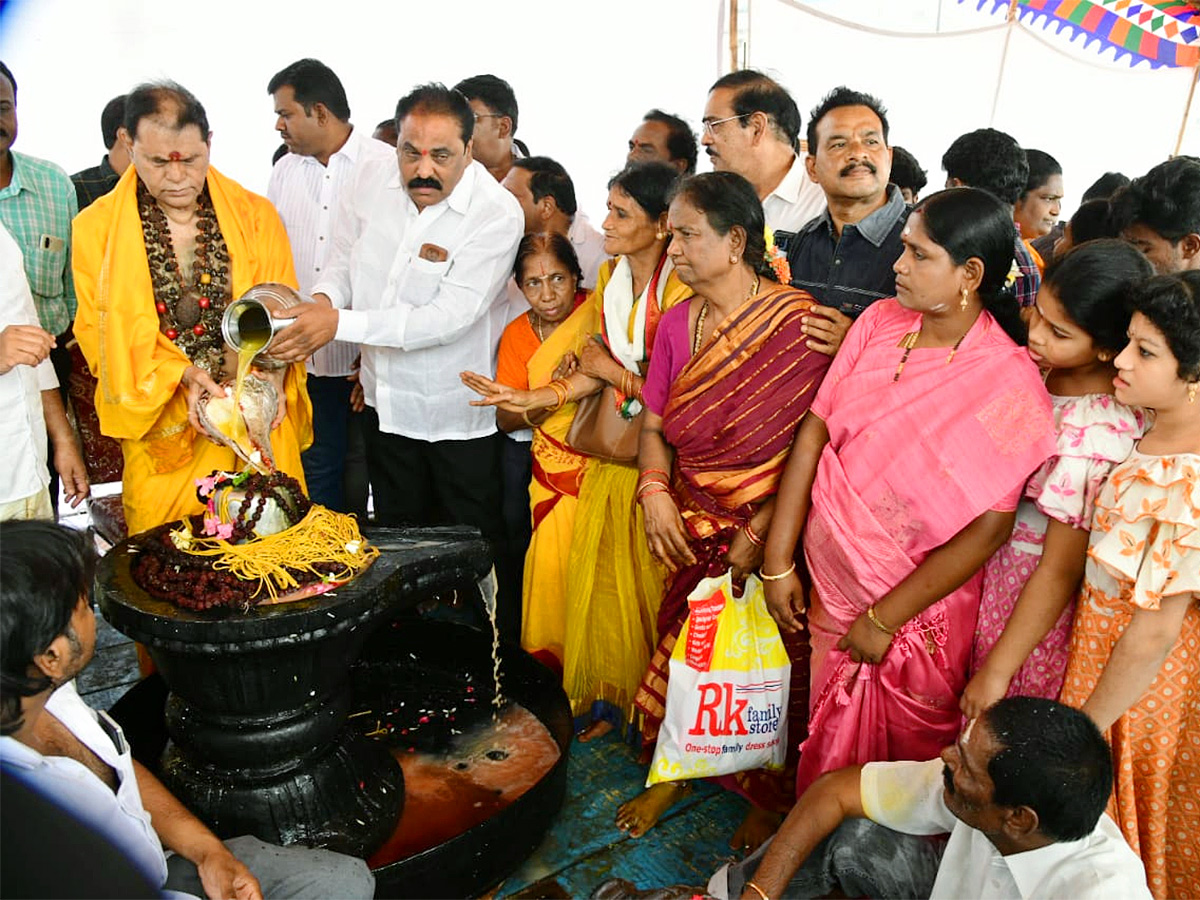 Maha Shivaratri Celebrations at Vizag RK Beach by T Subbarami Reddy - Sakshi9